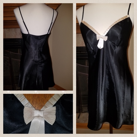 EUC Cabernet Chemise - Picture 3 of 5